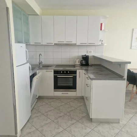 Ubytování v soukromí Mikuljan Apartments- Free Parking -5 Min By Walk To