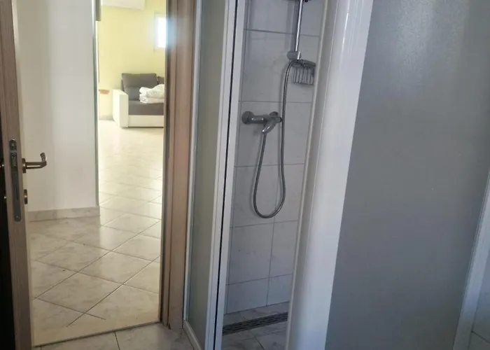 Mikuljan Apartments- Free Parking -5 Min By Walk To سبليت