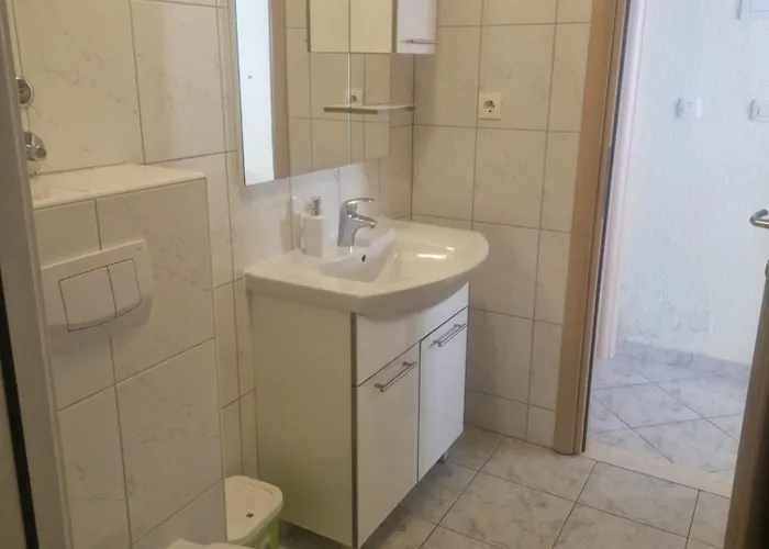 منزل للإقامة Mikuljan Apartments- Free Parking -5 Min By Walk To *